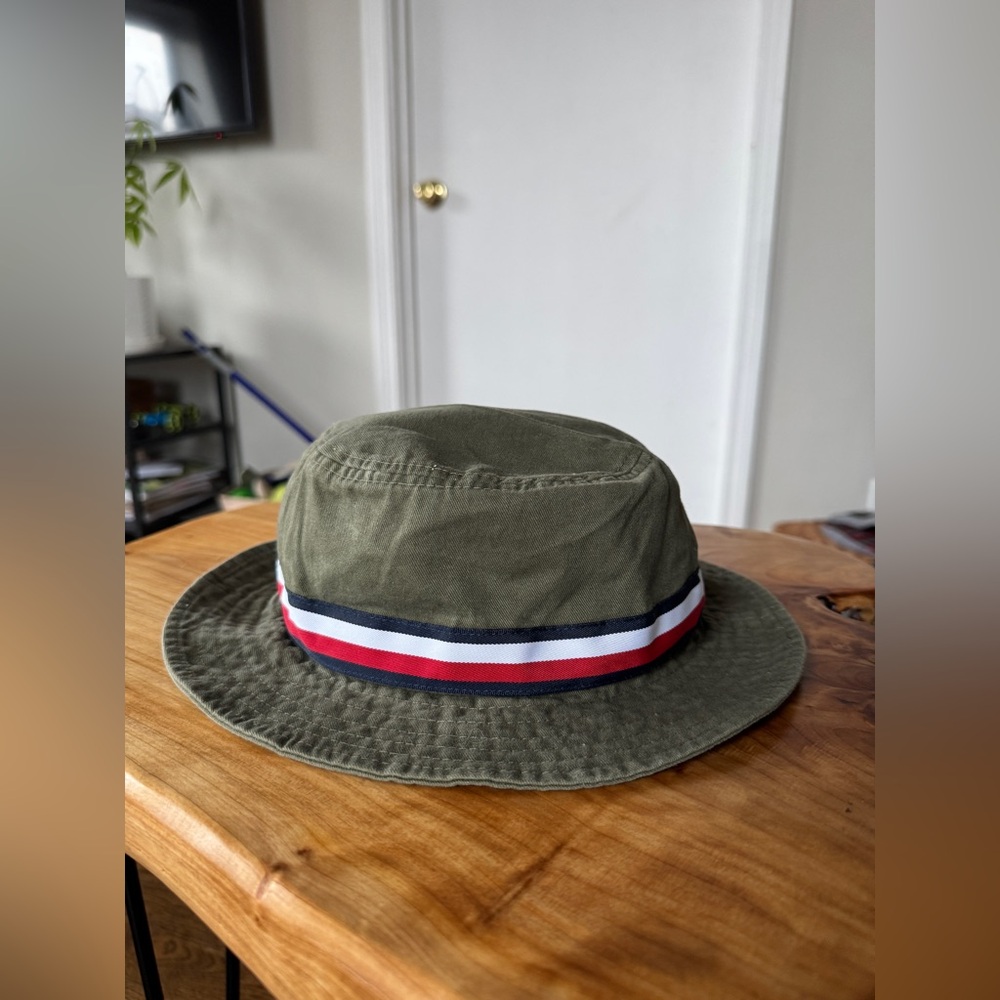 Bucket Hat